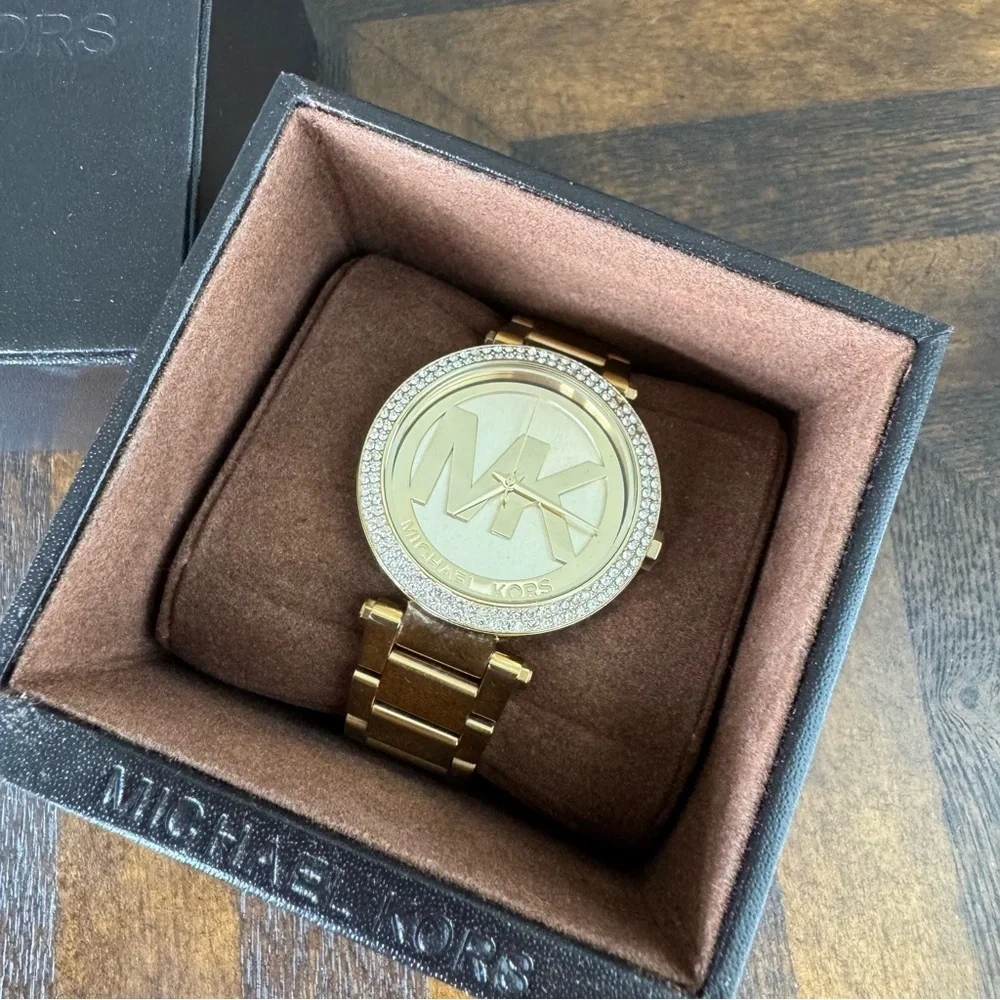 Michael Kors 2000s Gold-Tone Large Dial Watch with Logo Dial and Crystal Bezel